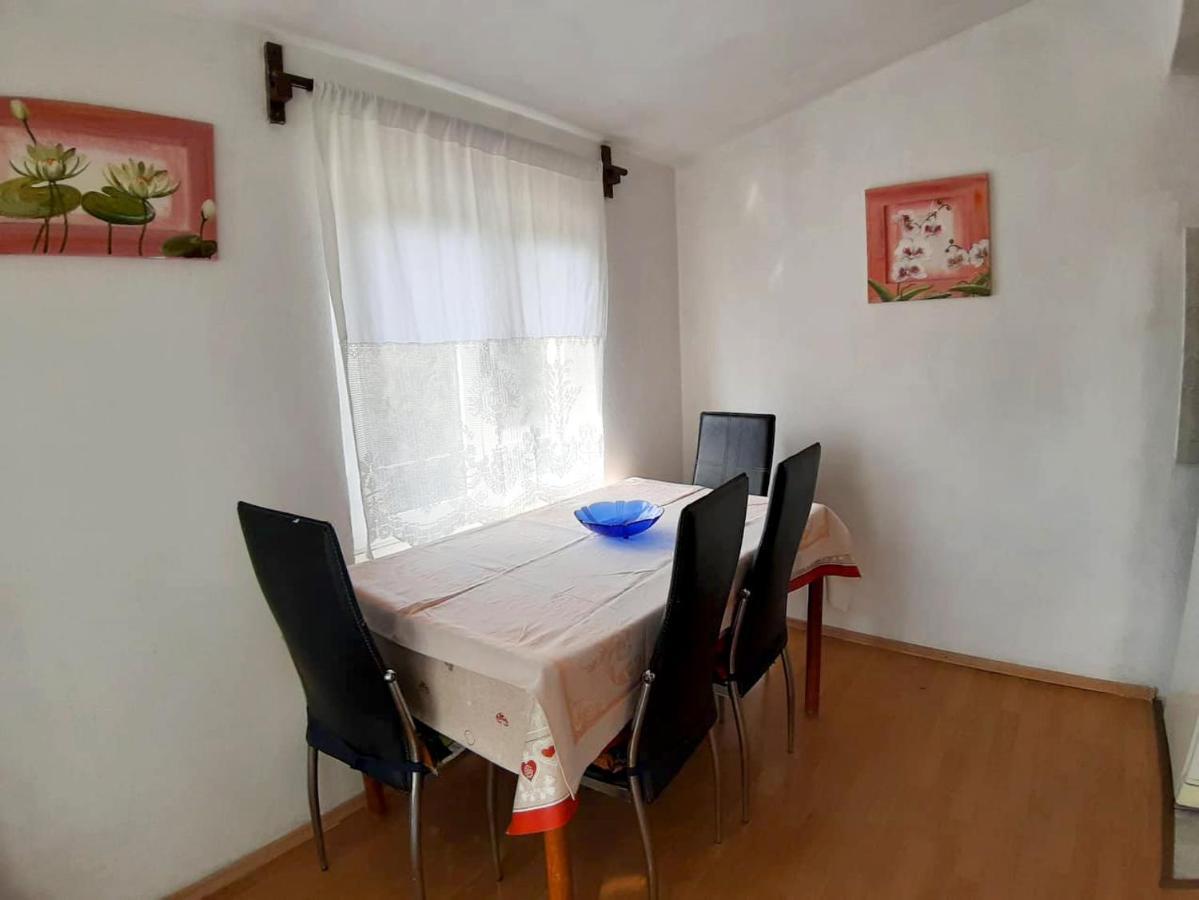 Apartment Marica Гребащиця Екстер'єр фото
